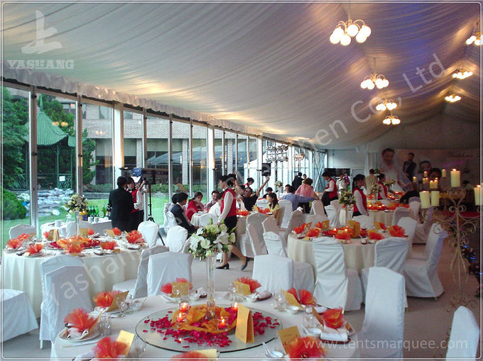 Прозрачный шатер события свадьбы профиля стеклянной стены алюминиевый, белое украшение подкладки крыши